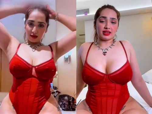 Aditi Mistry Hot Semi Nude Live P01