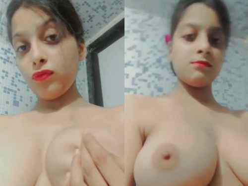 Desi girl pulling bra and showing white big boobs