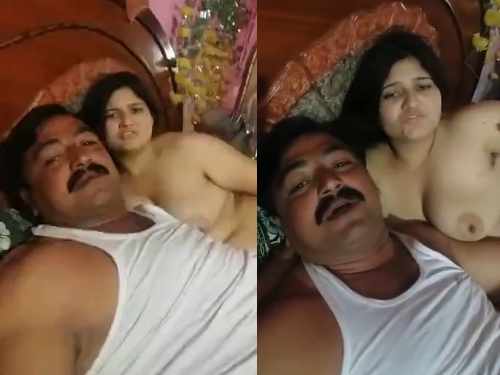 Desi Uncle making video With friends Wife Nude Time