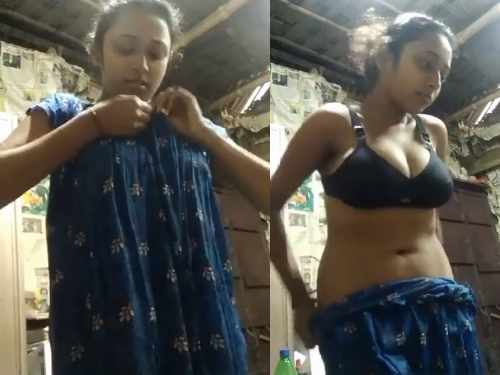 Beautiful Desi village girl showing breasts boobs and pussy new leaked MMS