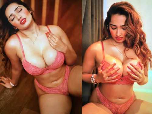 Aditi Mistry seductive Almost Full Nude Latest Pics