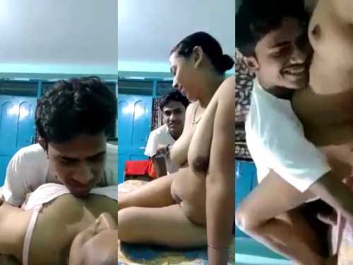 Telugu Bhabhi ne apne devar ko pehali bar pelne diya hot video